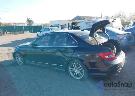 2012 Mercedes-Benz C 300 Luxury 4Matic/Sport 4Matic from USA, damaged, VIN WDDGF8BB7CR198950